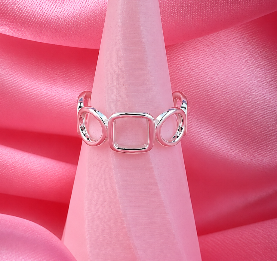 Anel de Prata 925 circulo e quadrado vazado