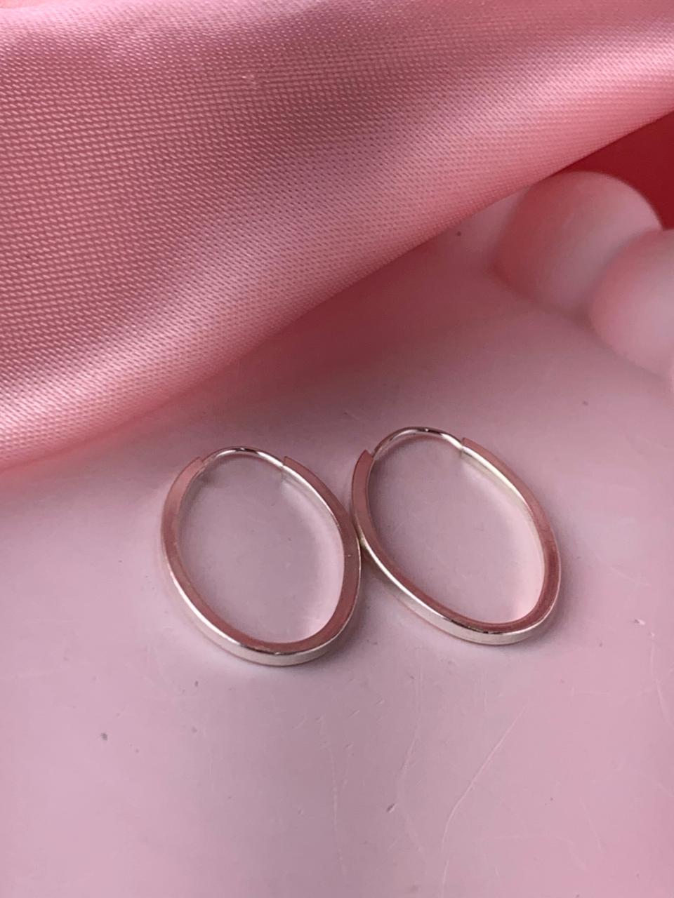ARGOLA OVAL FIO QUADRADO 2,5CM 1,2G